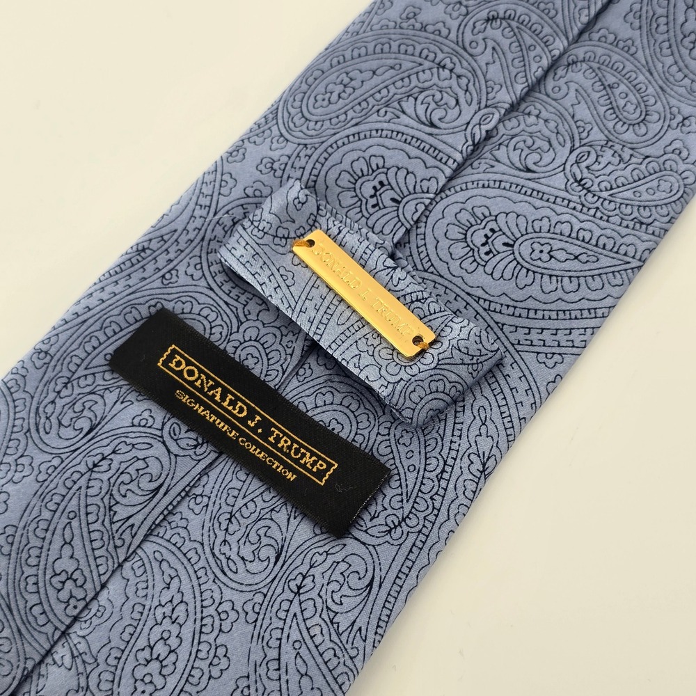Donald J Trump Necktie Mens OS Blue Paisley Silk Signature Collection Hand Made